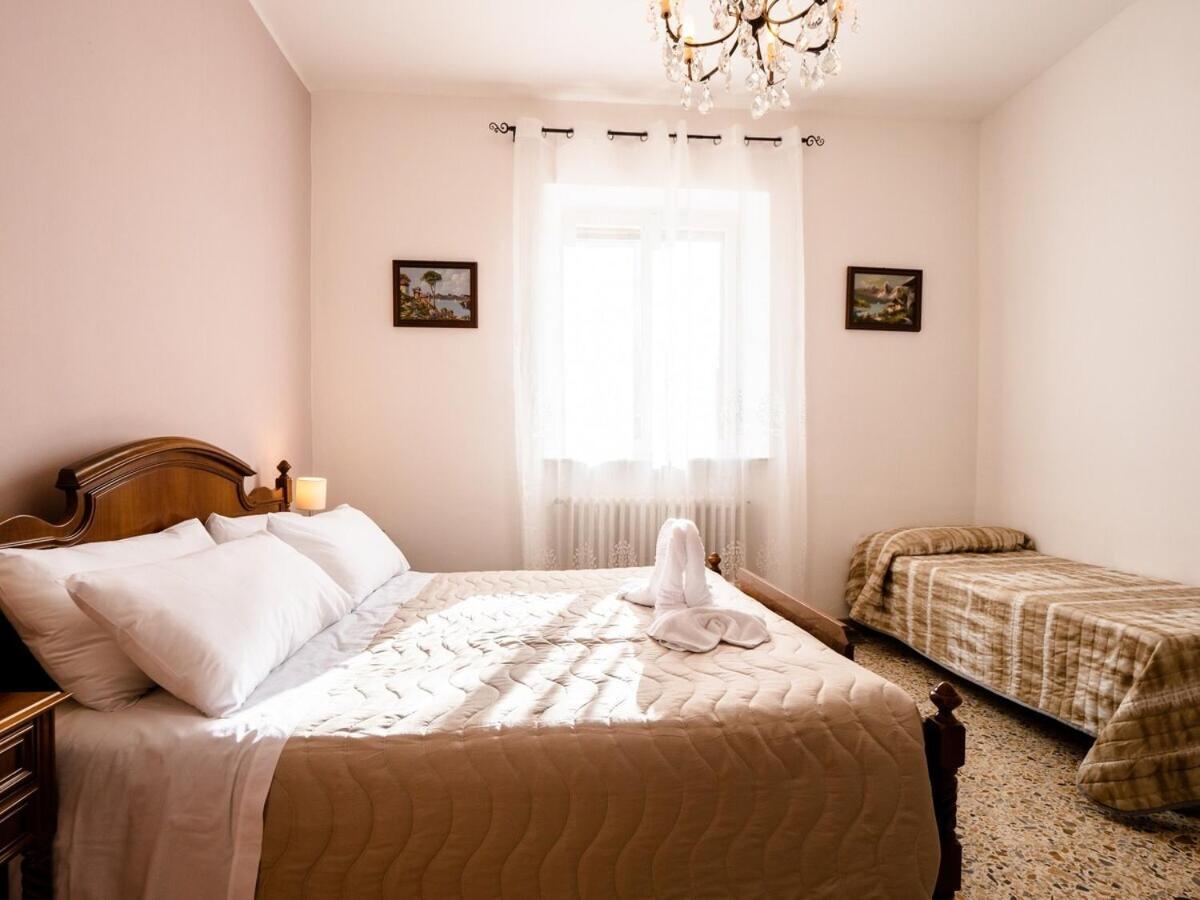 Casa Mafalda - Rooms, Friends And More - Affittacamere, Guest House Senigallia Pokój zdjęcie